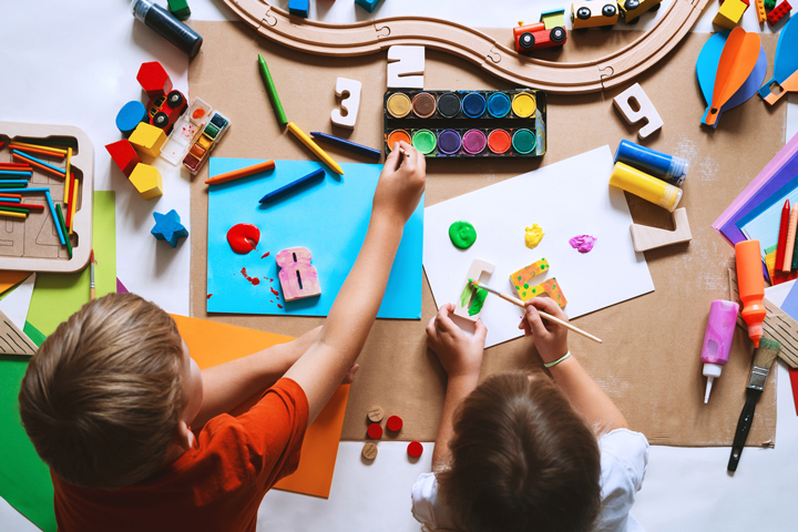 children painting number